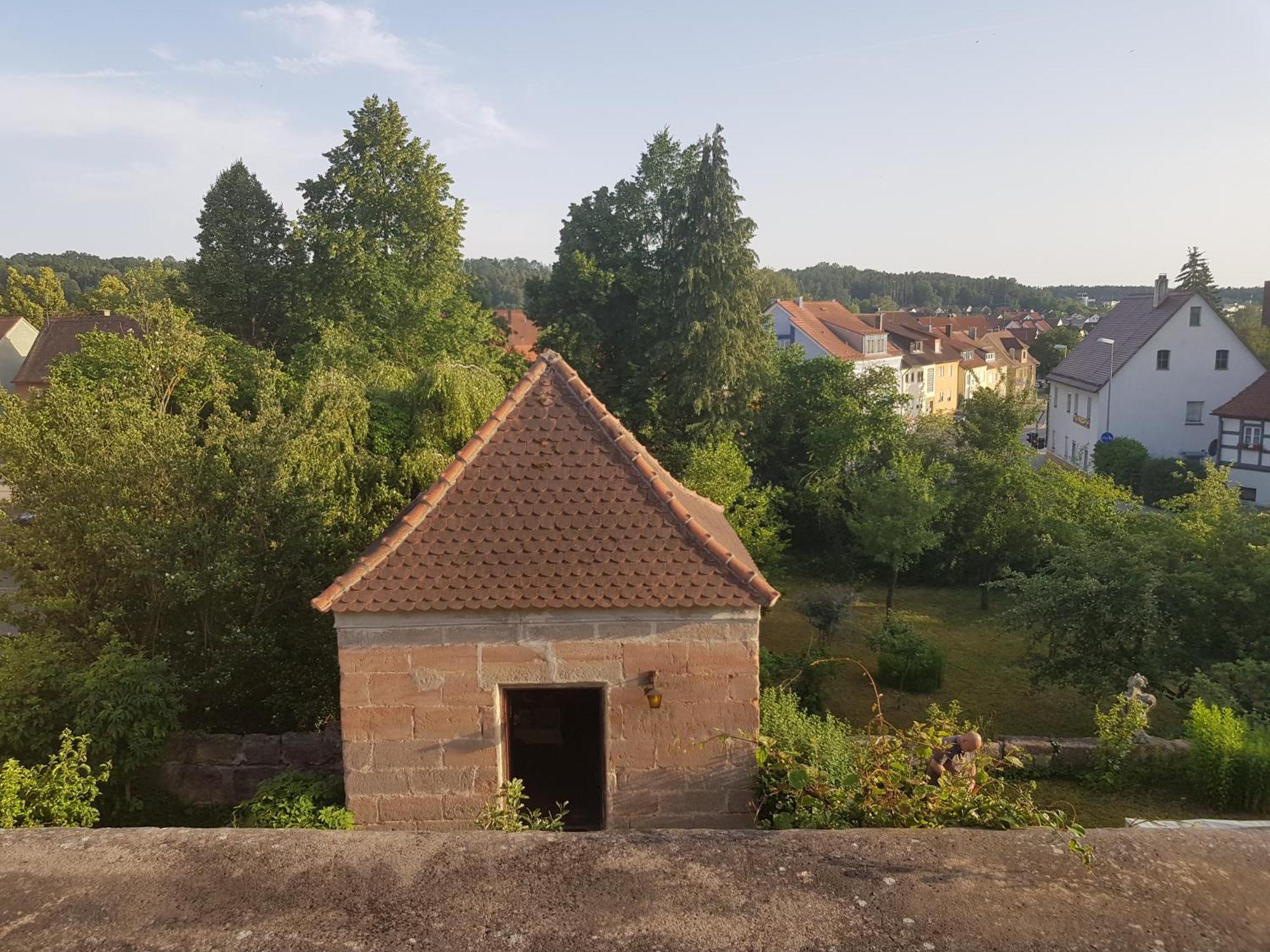 Hotel Garni Pension Zur Krone Hilpoltstein Exterior foto