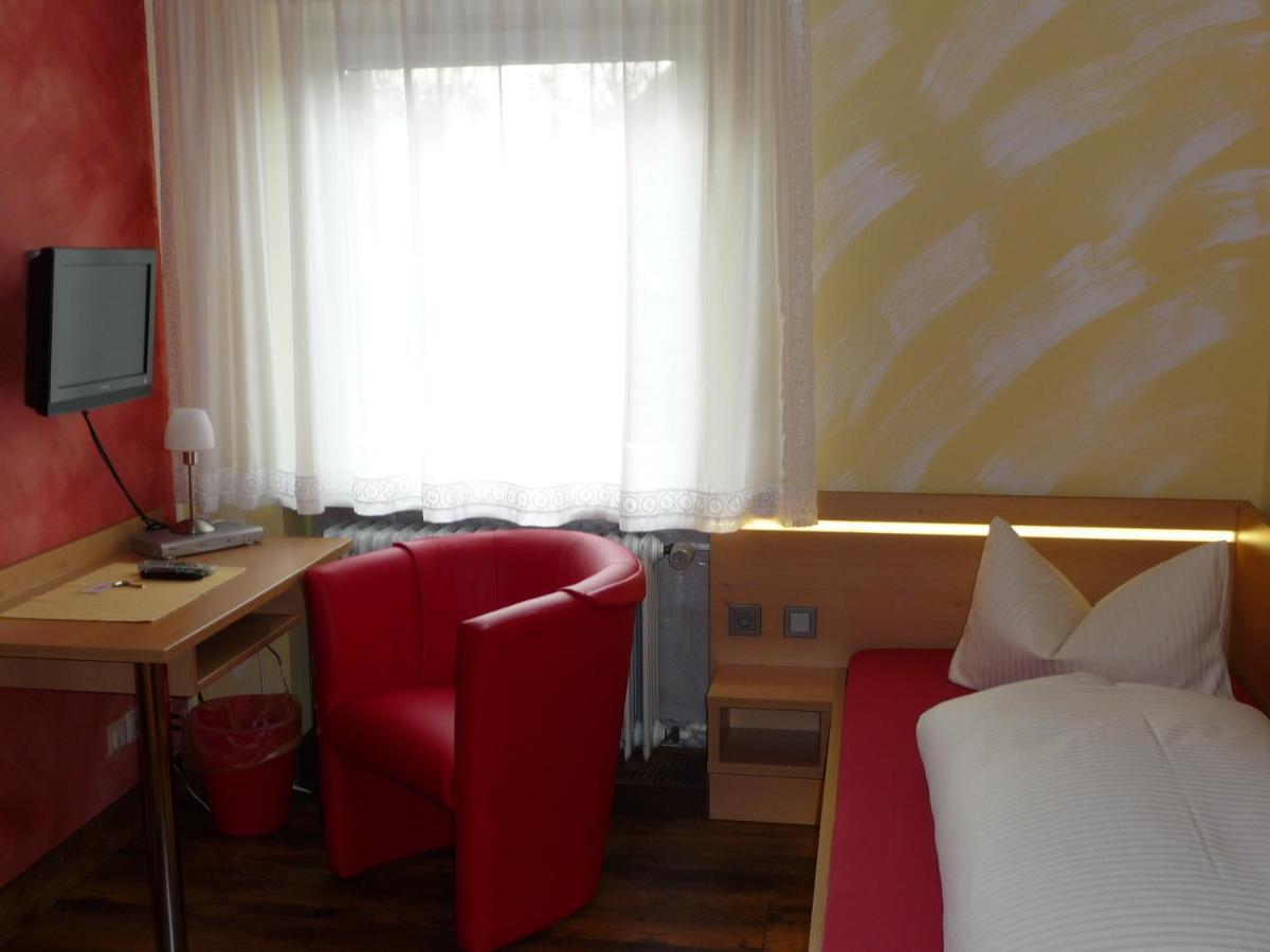 Hotel Garni Pension Zur Krone Hilpoltstein Zimmer foto